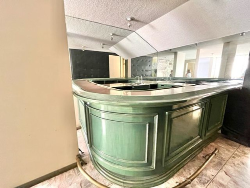 Casa En Venta En Las Lomas Con Vigilancia