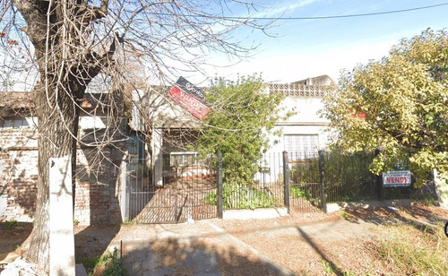 Lote De 10 X 25 Con Casa A Reciclar O Demoler