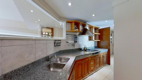 Departamento De Categoría - Tres Dormitorios - Frente A Pza San Martín - La Plata