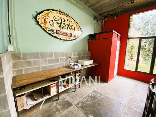Venta Galpon Con Fondo 9 E/ 64 Y 65 La Plata