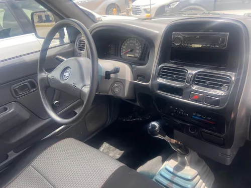 Nissan NP300 2.4 Chasis Dh Mt