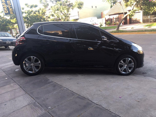 Peugeot 208 Feline 2014