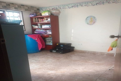 Imagen 6 de 13 de Asein982 Vende Cómodo Apartamento En San Blas Ii Valencia