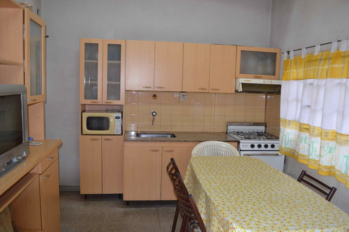 Casa Pasillo Venta Cullen 1800 2 Dormitorios