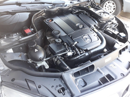 Imagen 12 de 15 de Mercedes-benz Clase C 2011 1.8 C200 Cgi Mt Blueefficiency