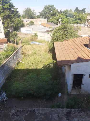 Chalet C/local Comercial Y Sótano, 3 Plantas Sobre Hipolito Yrigoyen Glew