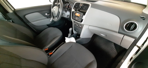 Renault Logan 2014 1.6 Expression Hi-power 4p