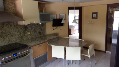 Venta De Casa En Urb San Luis Con Garita De Seguridad