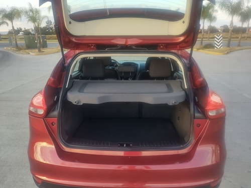 Imagen 8 de 15 de Ford Focus 2015 2.0 Se Hchback At