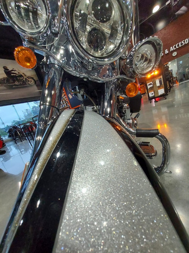 Imagen 4 de 15 de Harley Davidson Softail Deluxe Cvo 2015 Pintura Custom Y Mas