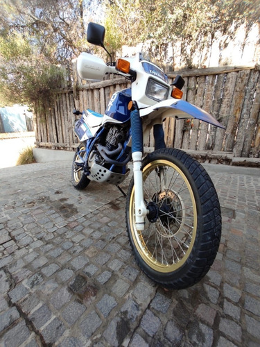 Moto Suzuki Dr 600