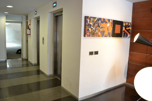 Oficina En Venta - Monoambiente En Ciudad Vieja