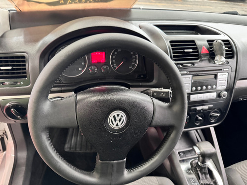 Volkswagen Bora 2.0 Style Active Tiptronic At