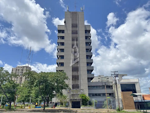 Oficina En La Torre Kyra, Sector Alta Vista