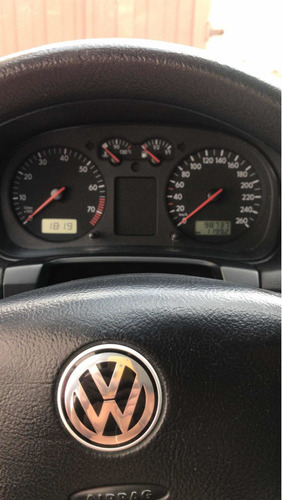 Volkswagen Golf 1.6 S.r