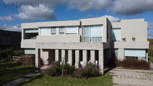 Casa En Venta En Estancias Golf Con Gran Vista | Mallmann Propiedades