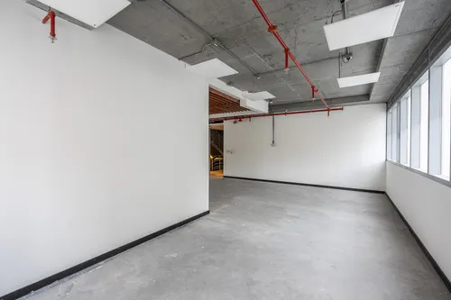 Oficina En Arriendo/venta En Chico Norte. Cod A1094081