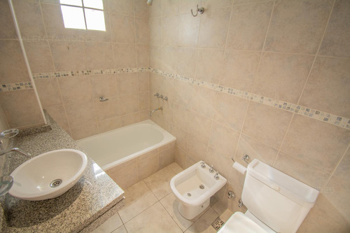 Venta Departamento 3 Ambientes Con Cochera En Haedo