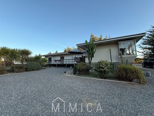 Casa En Venta De 4 Dorm. En Algarrobo