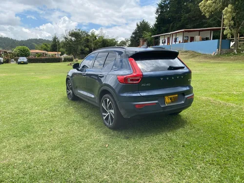Volvo XC40 2.0 B5 Mild Hybrid