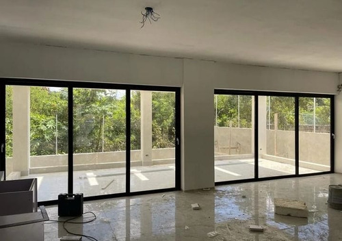 Ventanas, Puertas Flotantes, Comerciales 849-859-5998.