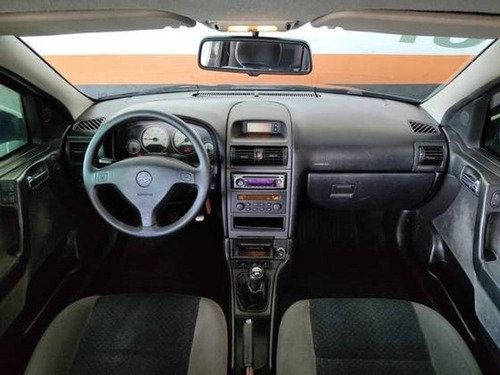 Imagem 6 de 11 de Chevrolet Astra 2.0 Mpfi Elegance Sedan 8v Flex 4p Manual