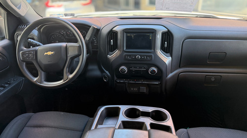Chevrolet Silverado 5.3 V8 Custom Doble Cabina 4X4 At