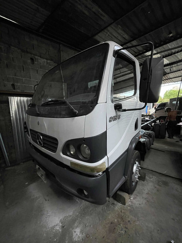 Mercedes Benz 915 Acello 2012