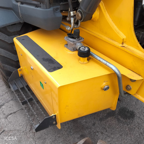 Retroexcavadora New Holland B80c 4x4 Con Kit Año 2023