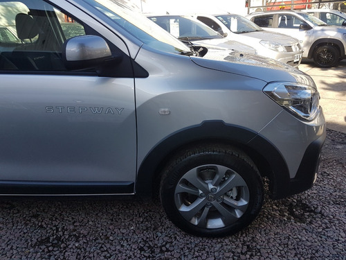 Imagen 10 de 17 de Renault Kangoo Stepway 2022 #vh