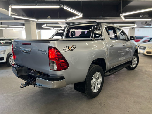 Toyota Hilux 2.8 SRV 4X4 CD 16V DIESEL 4P AUTOMÁTICO