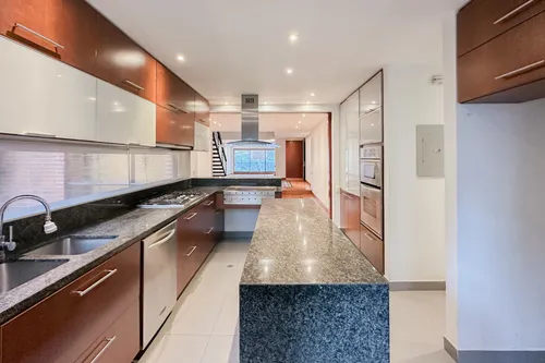 Apartamento En Venta En Los Rosales. Cod V3771