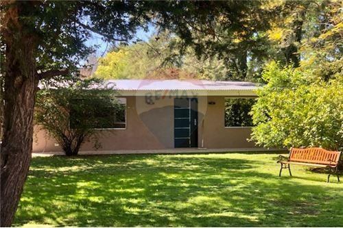 Casa/oficina Con Galpón Refaccionada San Isidro