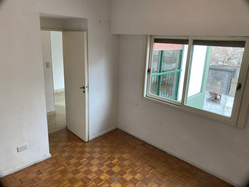 Imagen 2 de 11 de Venta 2 Ambientes En La Boca - Semipiso.