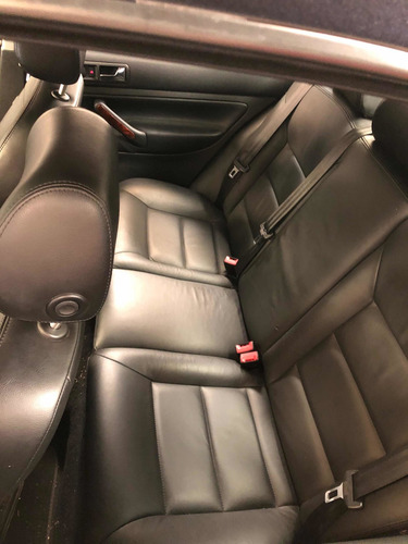 Volkswagen Bora 1.8 Highline T 180cv Cuero 2014