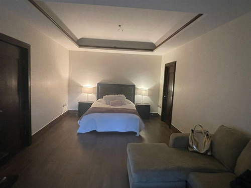 Casa En Venta En Canterías En Monterrey