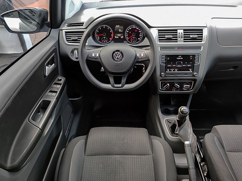 Imagem 7 de 15 de Volkswagen Fox 1.6 Msi Total Connect