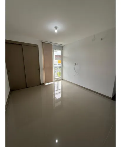 Venta Apartamento De 80mts2 En El Castillo, Jamundí, 13369-4