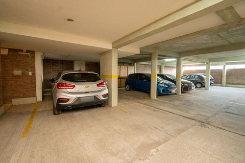 Se Vende Dpto. De 2 Dorm. C/cochera En Barrio Sur!