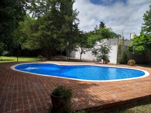 Imagen 12 de 12 de Venta En Bloque De Casaquinta Con 4 Duplex Parque Leloir