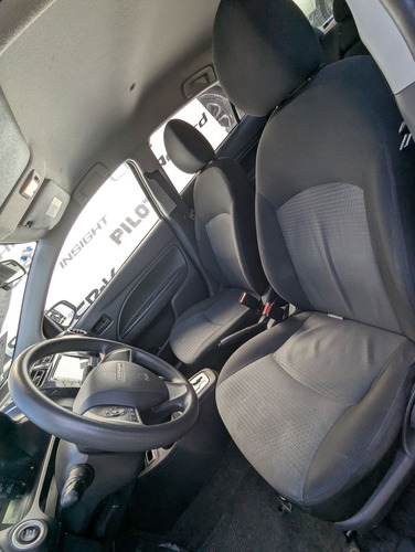 Dodge Attitude 1.2 Se At