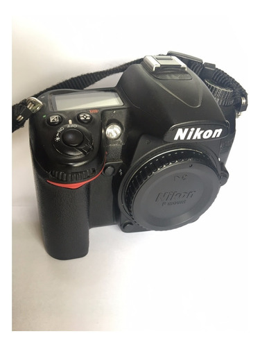 Nikon D7000 + Lentes 18-105mm E 18-200mm