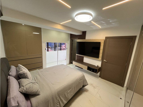 Apartamento En Venta, Res. Jade, Urb. La Soledad.