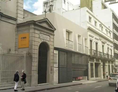 Edificio Comercial Con Cocheras En Montevideo Uruguay.