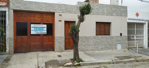 Imagen 1 de 15 de Oportunidad Casa En Barrio Altamira 2 Dormitorios - Recibo Vehículo
