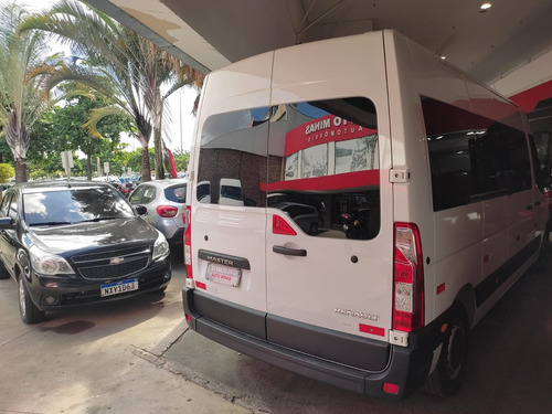 Renault Master Renault Master 2.3 Dci Diesel Minibus Executive 16l L3h2 3p