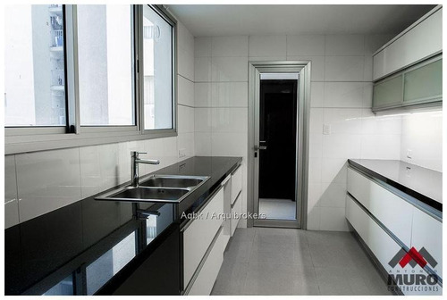 Imagen 4 de 9 de Apartamento De 3 Dormitorios En Alquiler En Pocitos Equipado Con 2 Garajes