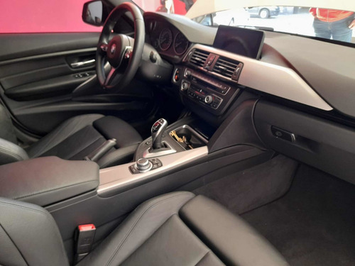 Imagen 12 de 13 de Bmw Serie 3 3.0 335i Sedan M Package At 306cv 2013
