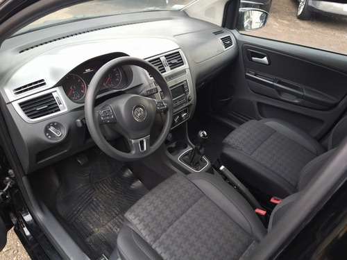 Volkswagen Suran 1.6 Highline 101cv 2015
