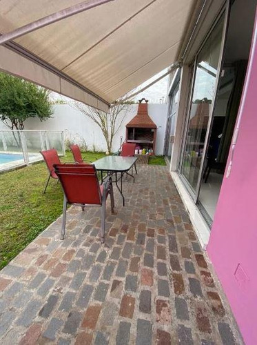 Imagen 30 de 30 de Casa Venta 3 Dormitorios ,3 Baños Y Pileta - Terreno 10 X 30 Mts - 300 Mts 2- San Carlos